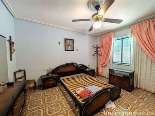 Chalet en venta en Linares