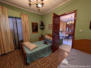 Chalet en venta en Linares