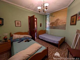 Chalet en venta en Linares