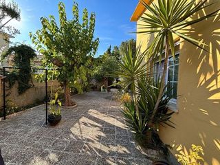 Chalet en venta en Montornès del Vallès