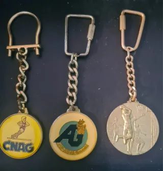 10 Medaglie sportive,  5 con Portachiavi