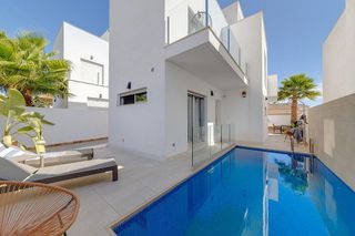 Chalet en venta en Nueva Torrevieja - Aguas Nuevas en Torrevieja