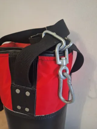 Soporte robusto + Saco Boxeo + Cadena + cuerdas.