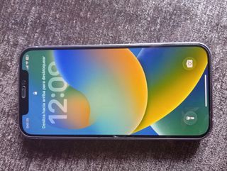 iPhone 12 64 GB morado – Excelente estado
