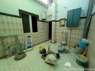 Chalet en venta en Linares