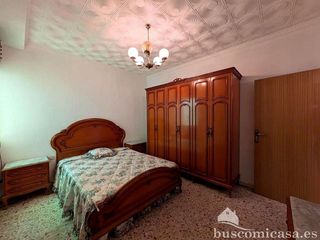 Chalet en venta en Linares