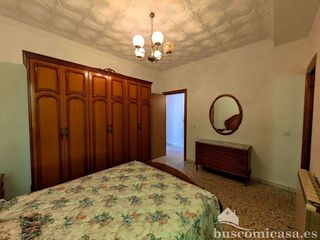 Chalet en venta en Linares