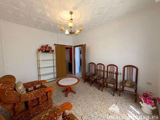 Chalet en venta en Linares