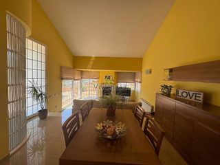 Chalet en venta en Vallirana