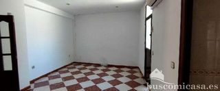 Casa adosada en venta en Jabalquinto