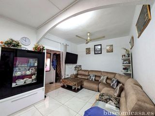 Chalet en venta en Linares