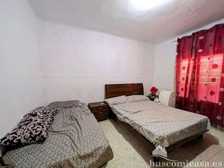 Chalet en venta en Linares