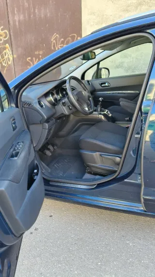 Peugeot 5008 2010