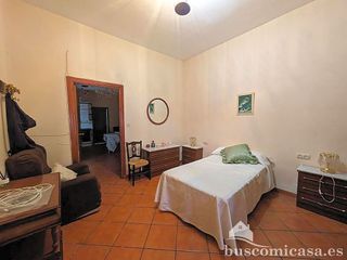 Chalet en venta en Linares