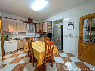 Chalet en venta en Linares