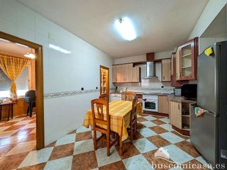 Chalet en venta en Linares