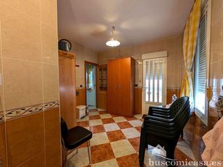 Chalet en venta en Linares
