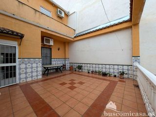 Chalet en venta en Linares