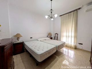 Chalet en venta en Linares