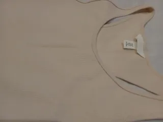 Body de tirantes color beige