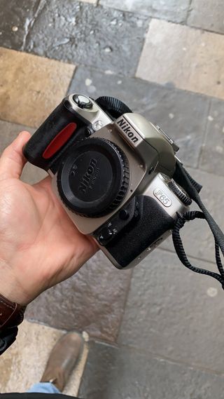 Cámara Analógica Nikon F65 Plata/Negra