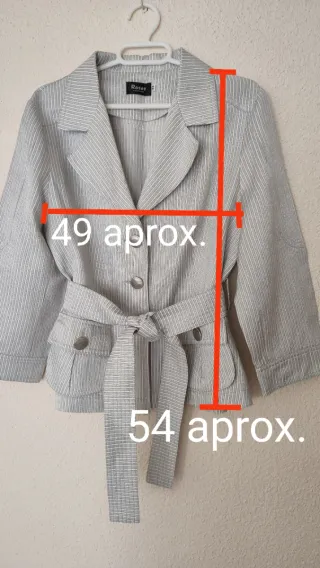 Chaqueta Talla 44, da menos