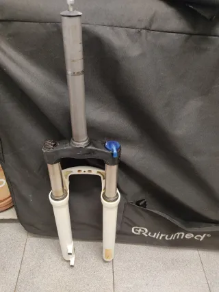 Horquilla de bicicleta Sr suntour