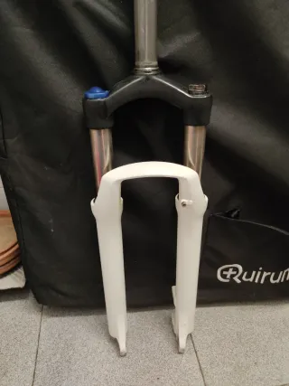 Horquilla de bicicleta Sr suntour