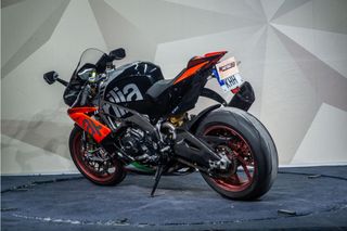 APRILIA RSV4 **ESCAPE AKRAPOVIC**CARBONO**POCOS KM**