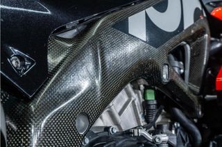 APRILIA RSV4 **ESCAPE AKRAPOVIC**CARBONO**POCOS KM**