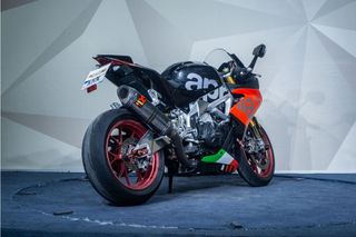 APRILIA RSV4 RF **ESCAPE AKRAPOVIC CARBONO **OHLINS** MUY POCOS KM**