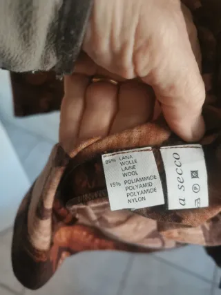 Giacca donna marrone con dettagli oro