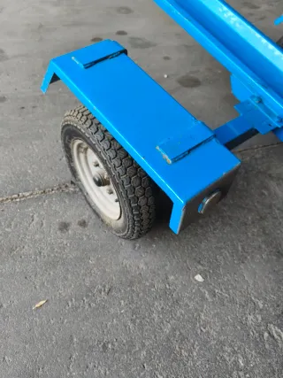 Remolque para motos con rampa tiene papeles