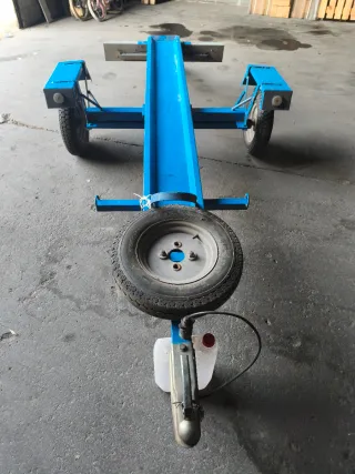 Remolque para motos con rampa tiene papeles