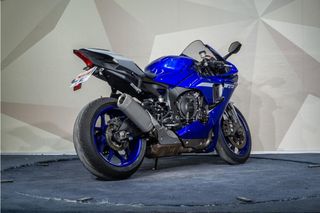 YAMAHA R1 **IMPECABLE**POCOS KM**