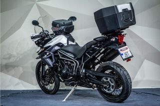 TRIUMPH TIGER 800 XCX POCOS KM  * SOBRE DEPOSITO ORIGINAL * TOPCASE * CUPULA