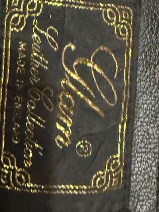 Cazadora de cuero acolchada