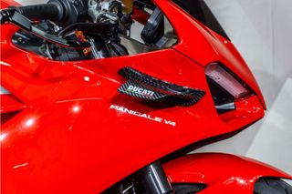 DUCATI PANIGALE V4 ESCAPE SPARK * BREMBO * IMPECABLE *