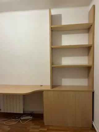 Escritorio madera y metal