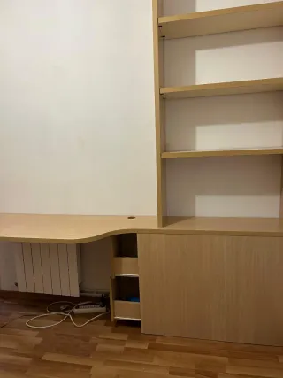 Escritorio madera y metal