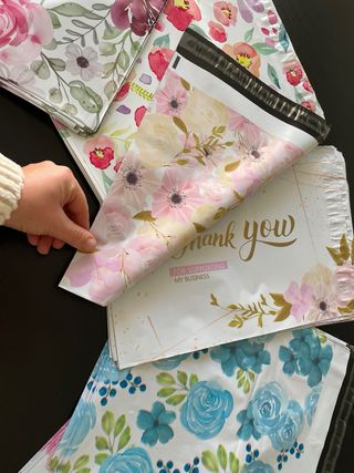 Set 50 sacchetti autoadesivi da Corriere/regalo￼