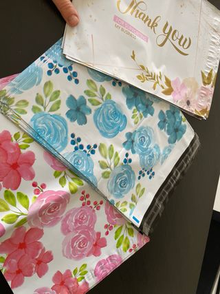 Set 50 sacchetti autoadesivi da Corriere/regalo￼