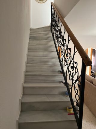 Barandilla de Escalera con Pasamanos