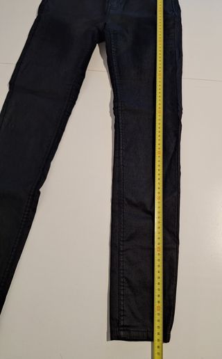Pantalón cuero Stradivarius T-38 REGALO: Vaquero