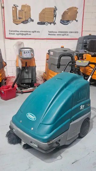 Barredora Tennant Modelo S7
