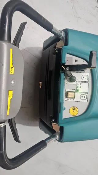 Barredora Tennant Modelo S7