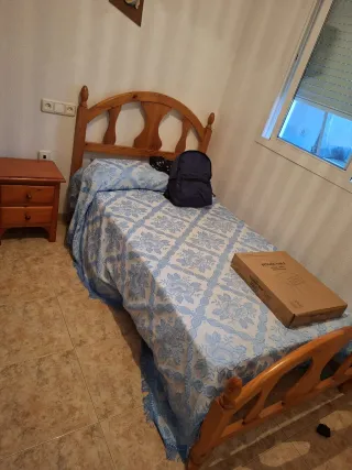 Cama 105 completa y mesita