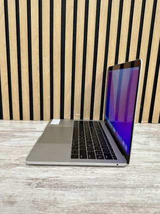 MacBook Pro 13" 2016 i5 8gb 256gb SSD