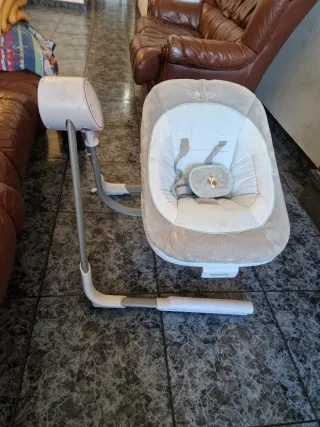 Hamaca bebé automática con música