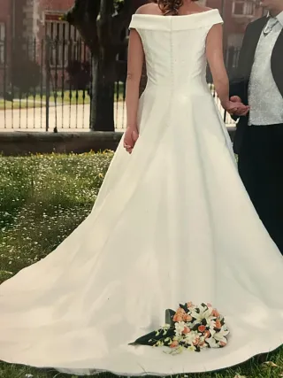 Vestido de Novia Blanco con Pedrería